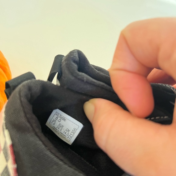 8T Checked Vans - Picture 3 of 4